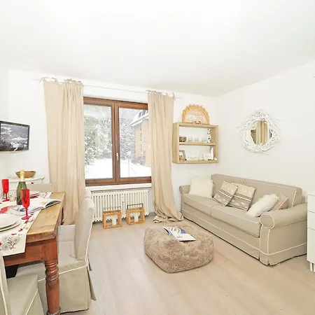 Iflat Zeledria 5 Apartament *