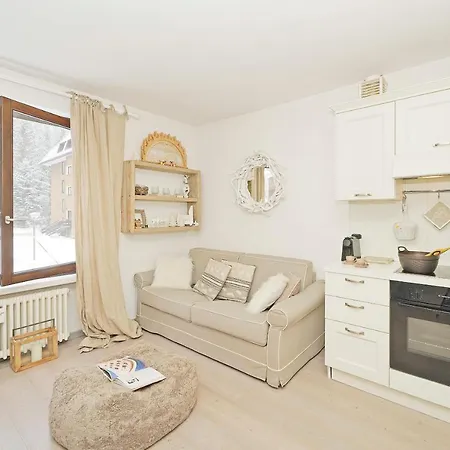 Iflat Zeledria 5 Apartament *