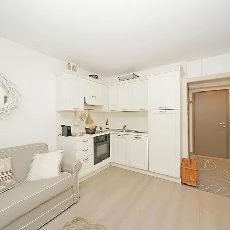 Iflat Zeledria 5 Apartament *