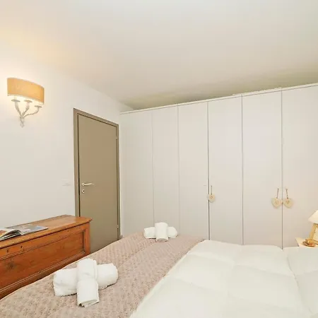 Iflat Zeledria 5 Apartament *